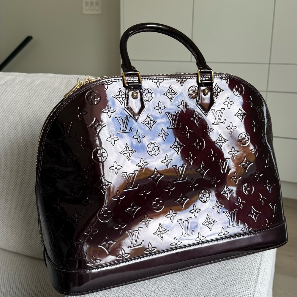 ❌SOLD❌Authentic NEW Louis Vuitton Dark purple Vernis Alma GM - Picture 3 of 17